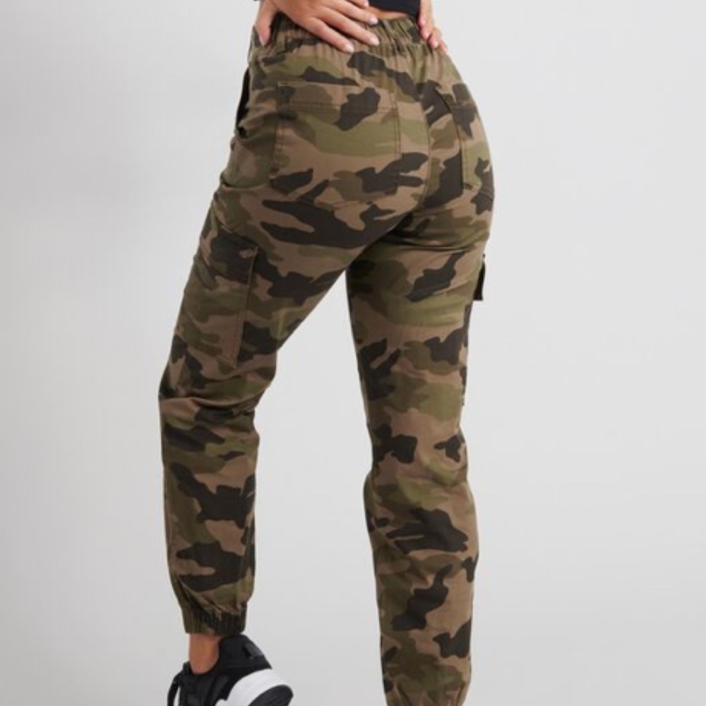 Garage bubble camouflage cargo joggers